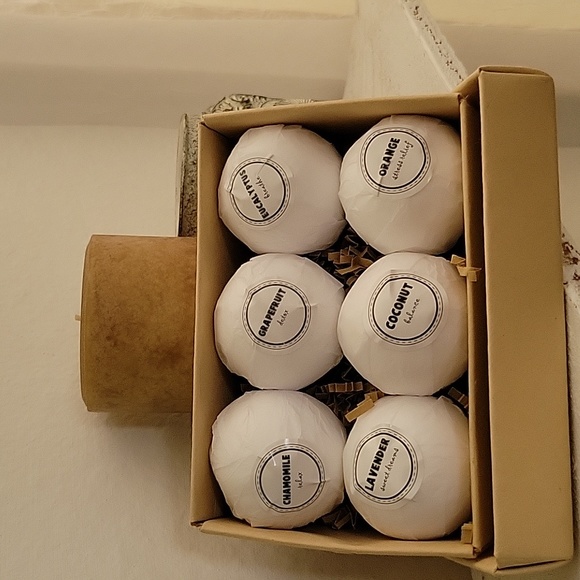 Nwot...Bare Bombs! - Picture 5 of 8